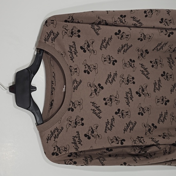 {Disney} Mickey Mouse Long Sleeve Disney Artist Series T-Shirt For Adults - Picture 4 of 10